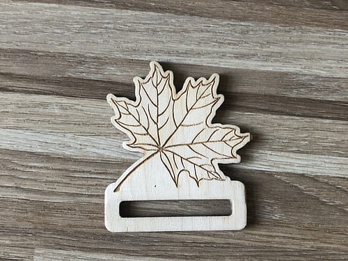 Baza zakładki - Liść klonu B16