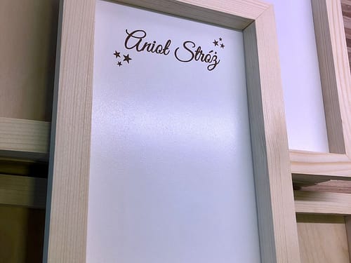 Ramka drewniana 20/30cm z grawerem Anioł Stróż